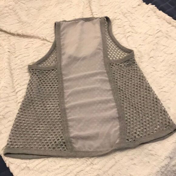 Cute see thru tank - Picture 3 of 3